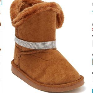 NWT BEBE RHINESTONE TRIM FAUX FUR LINED WINTER BOOT